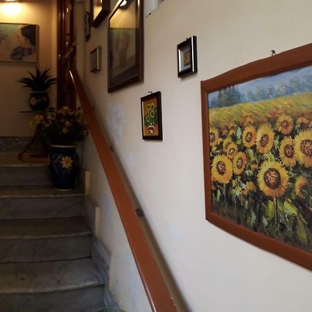 Вилла Casa Girasole Сан-Джорджо-а-Кремано Экстерьер фото